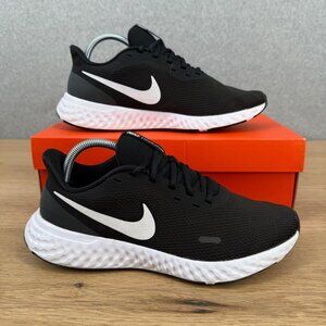 Nike Womens Revolution 5 Running Shoes Size 11 Black White Active Athletic
